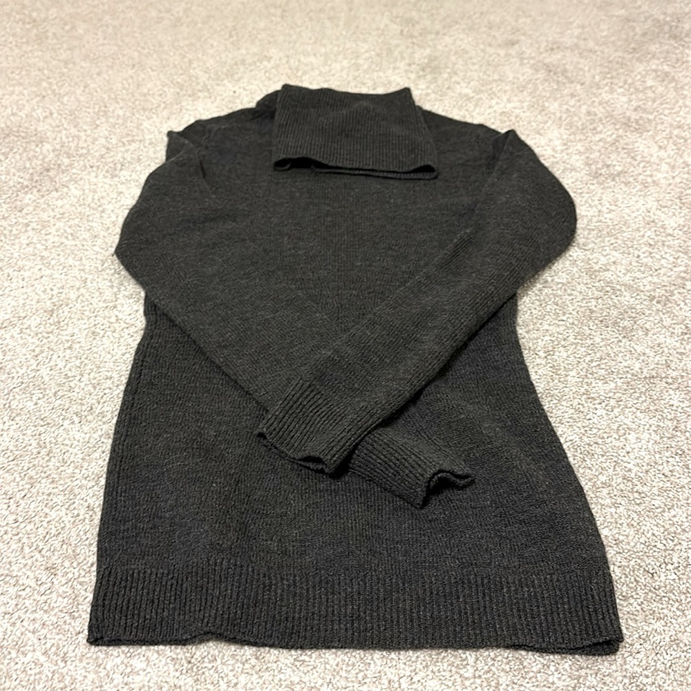 Theory long sleep wool turtleneck dark gray